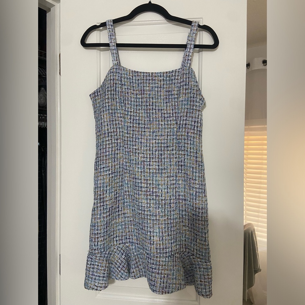 Colorful dress!